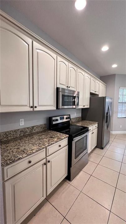 For Rent: $4,500 (4 beds, 3 baths, 2910 Square Feet)