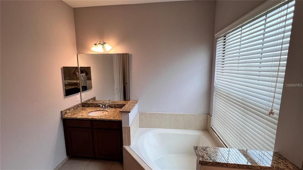 For Rent: $4,500 (4 beds, 3 baths, 2910 Square Feet)