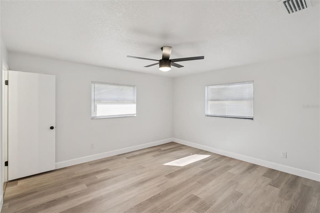 En Venta: $465,000 (3 camas, 2 baños, 1353 Pies cuadrados)