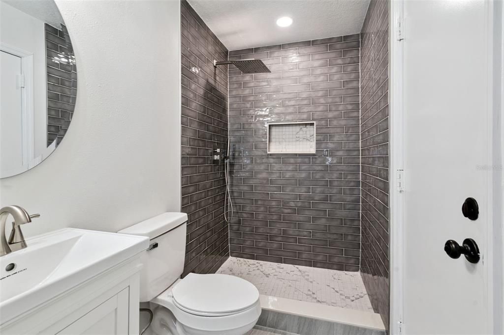 En Venta: $465,000 (3 camas, 2 baños, 1353 Pies cuadrados)