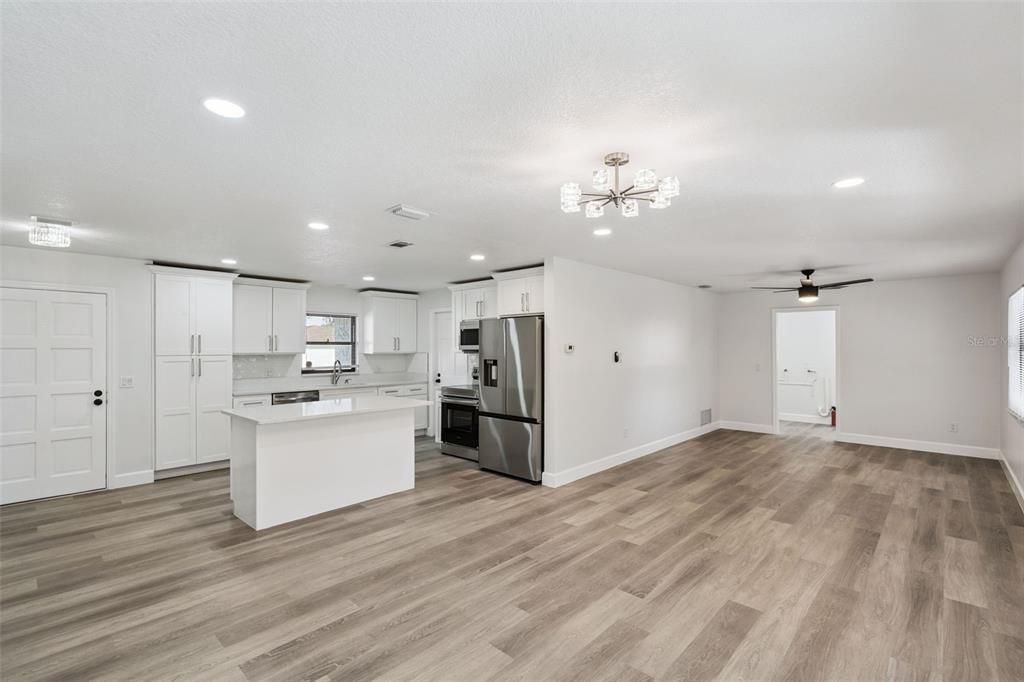 En Venta: $465,000 (3 camas, 2 baños, 1353 Pies cuadrados)