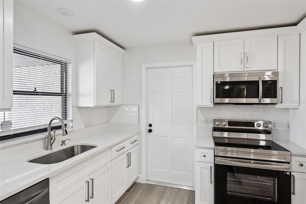 En Venta: $465,000 (3 camas, 2 baños, 1353 Pies cuadrados)