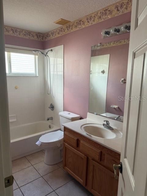 На продажу: $194,750 (2 спален, 2 ванн, 1326 Квадратных фут)