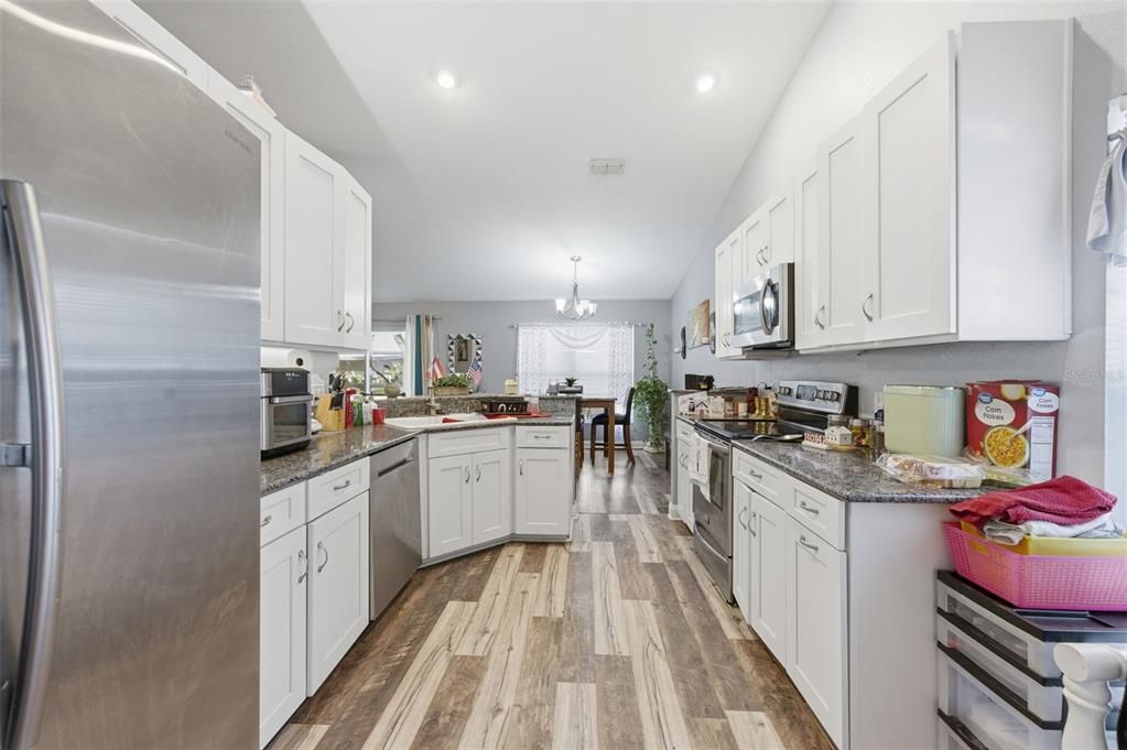 На продажу: $339,900 (3 спален, 2 ванн, 1505 Квадратных фут)