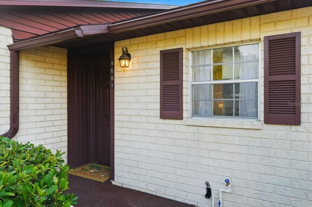 For Sale: $175,000 (2 beds, 1 baths, 795 Square Feet)