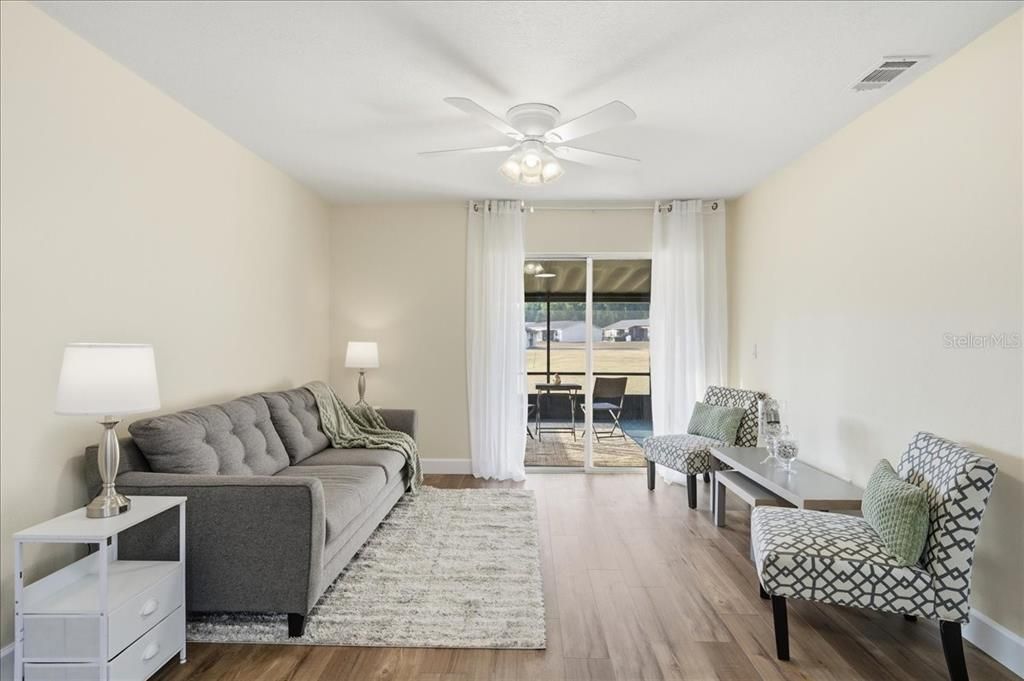 For Sale: $175,000 (2 beds, 1 baths, 795 Square Feet)