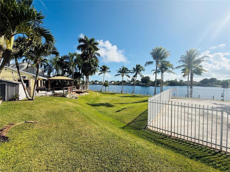 На продажу: $469,900 (2 спален, 2 ванн, 1425 Квадратных фут)