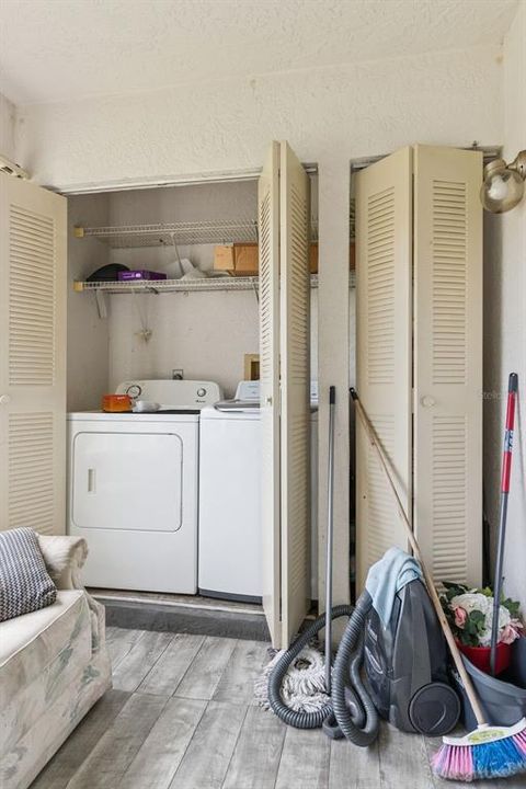 For Sale: $150,000 (2 beds, 2 baths, 1083 Square Feet)