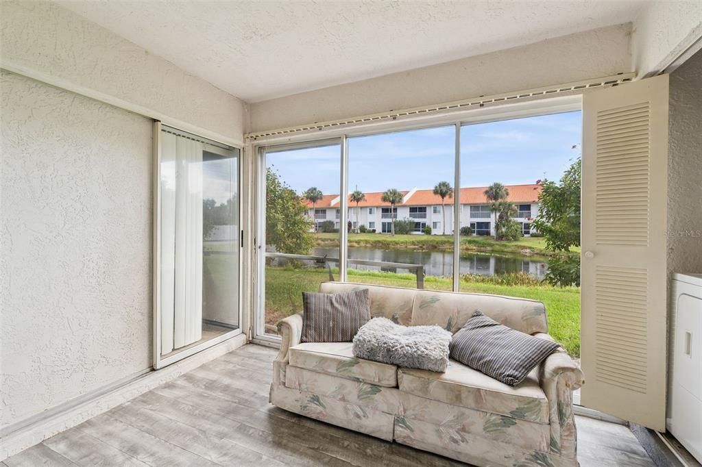 For Sale: $150,000 (2 beds, 2 baths, 1083 Square Feet)