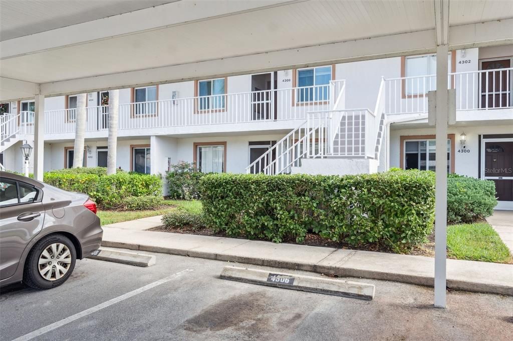 For Sale: $150,000 (2 beds, 2 baths, 1083 Square Feet)