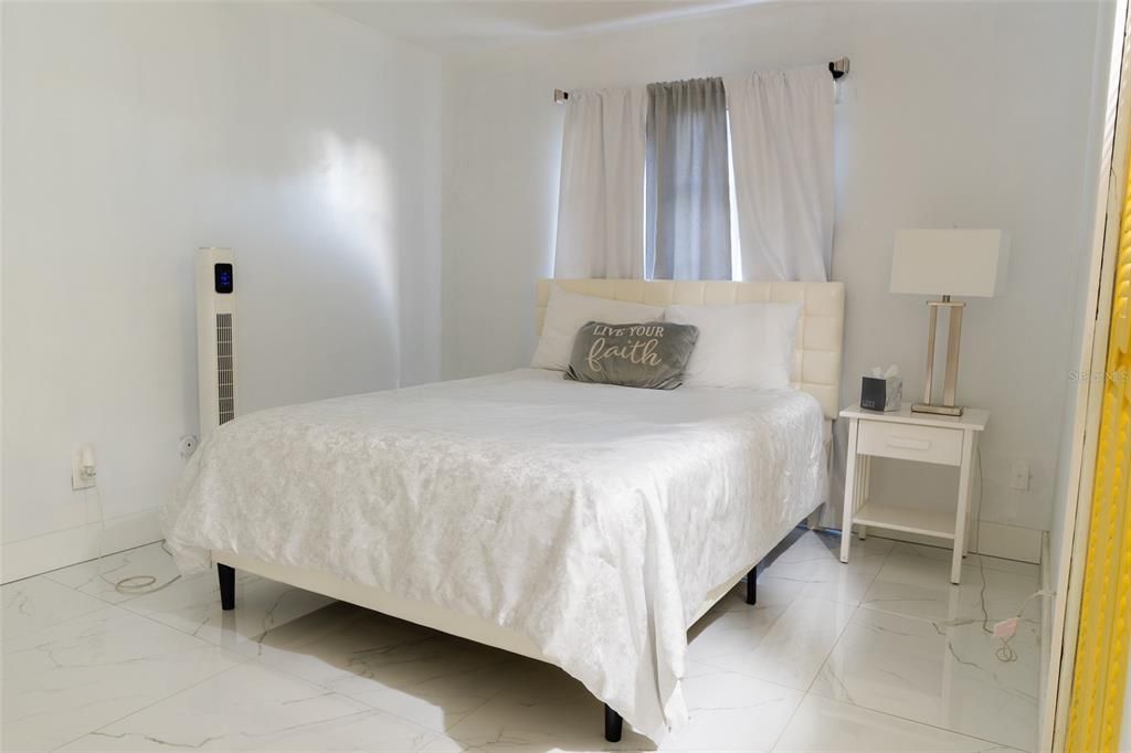 En Venta: $535,000 (4 camas, 2 baños, 1970 Pies cuadrados)