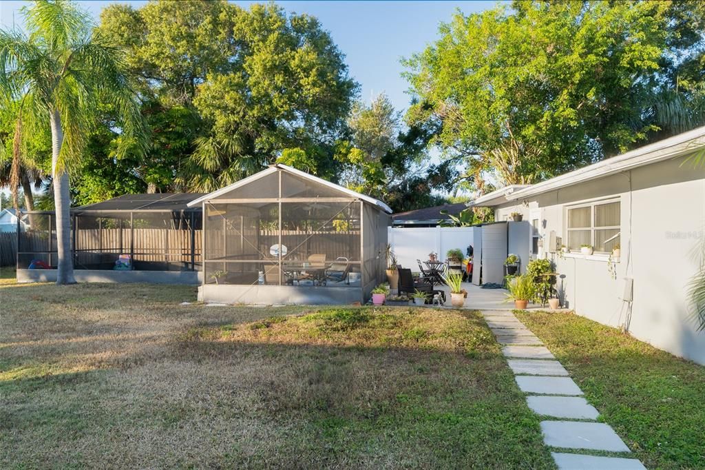 En Venta: $535,000 (4 camas, 2 baños, 1970 Pies cuadrados)