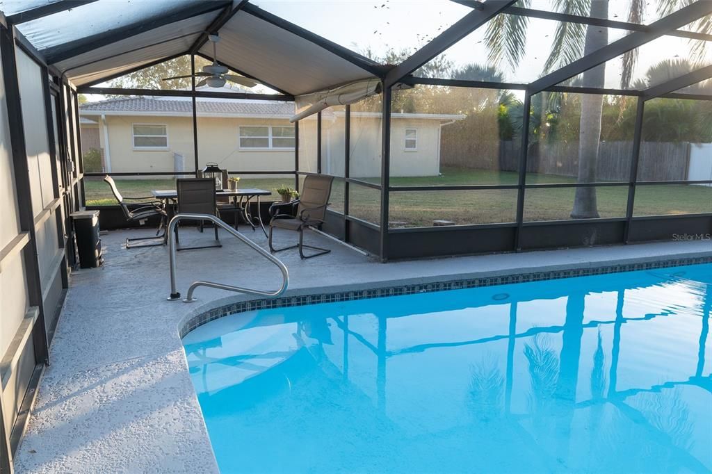 En Venta: $535,000 (4 camas, 2 baños, 1970 Pies cuadrados)