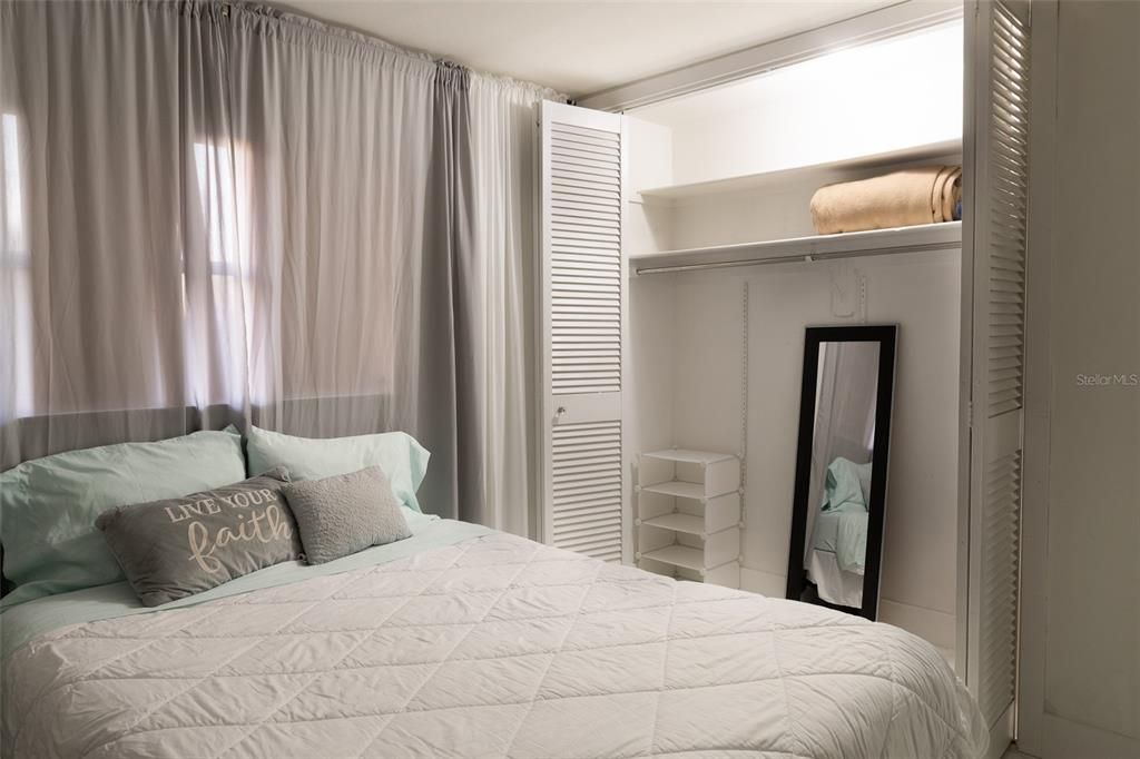 En Venta: $535,000 (4 camas, 2 baños, 1970 Pies cuadrados)