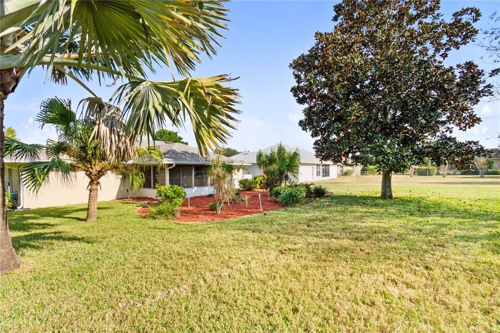 Под контрактом: $299,900 (3 спален, 2 ванн, 1537 Квадратных фут)