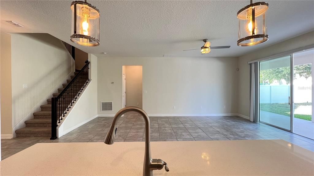 For Rent: $3,100 (4 beds, 3 baths, 2573 Square Feet)