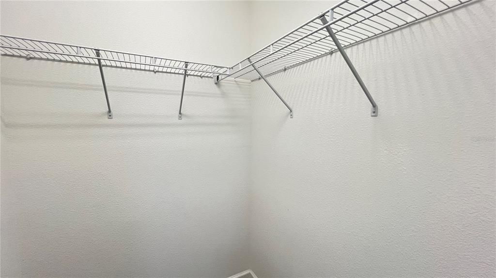 For Rent: $3,100 (4 beds, 3 baths, 2573 Square Feet)