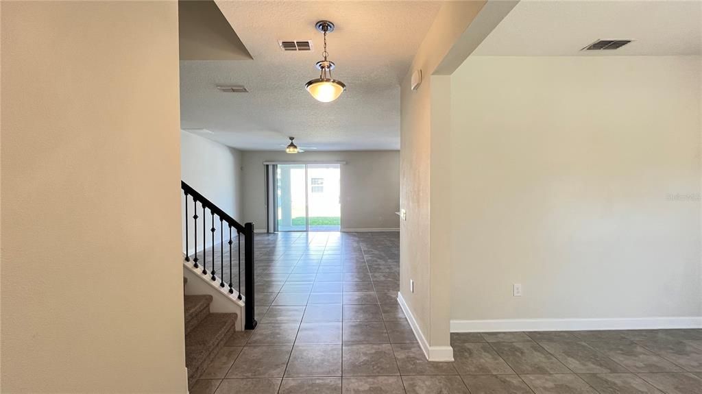 For Rent: $3,100 (4 beds, 3 baths, 2573 Square Feet)