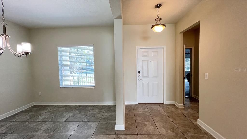 For Rent: $3,100 (4 beds, 3 baths, 2573 Square Feet)