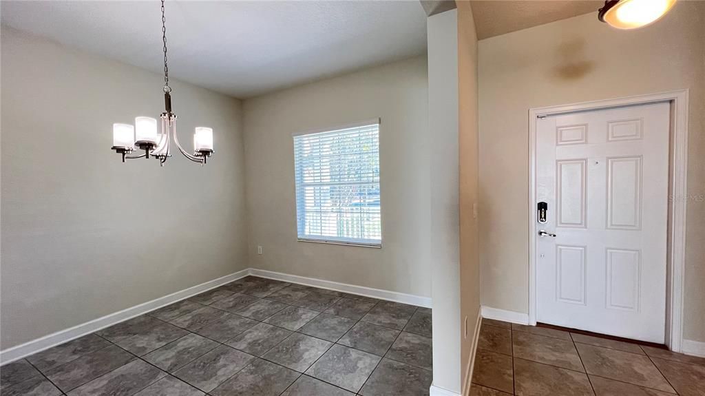 For Rent: $3,100 (4 beds, 3 baths, 2573 Square Feet)