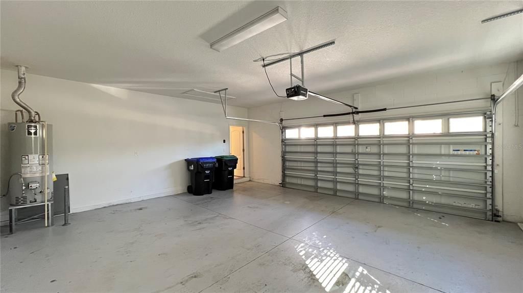 For Rent: $3,100 (4 beds, 3 baths, 2573 Square Feet)