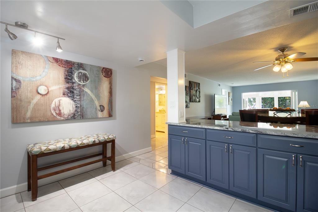 For Sale: $335,000 (2 beds, 2 baths, 1350 Square Feet)