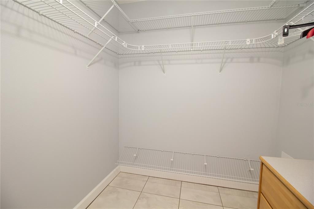 For Sale: $335,000 (2 beds, 2 baths, 1350 Square Feet)