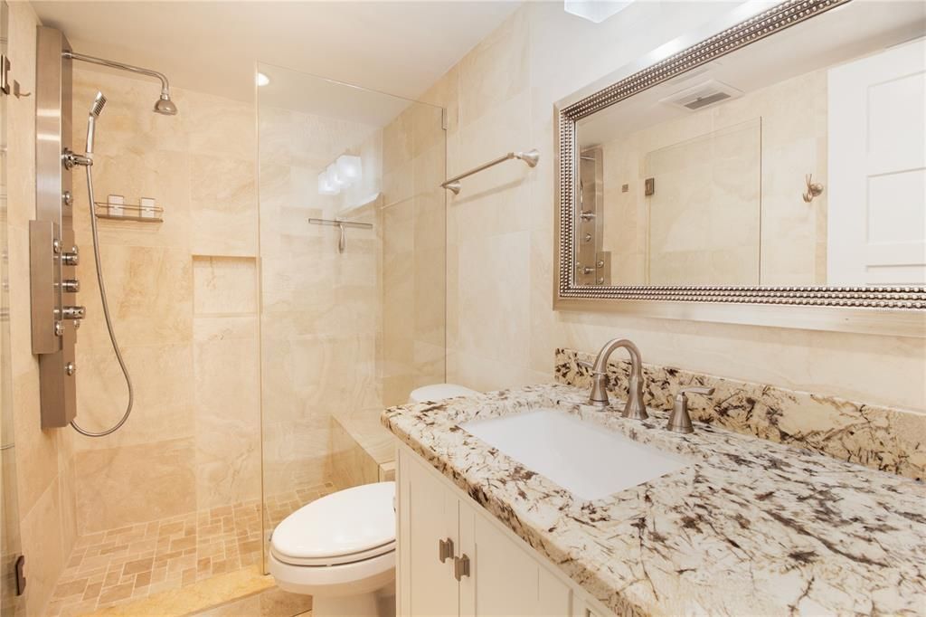 For Sale: $335,000 (2 beds, 2 baths, 1350 Square Feet)