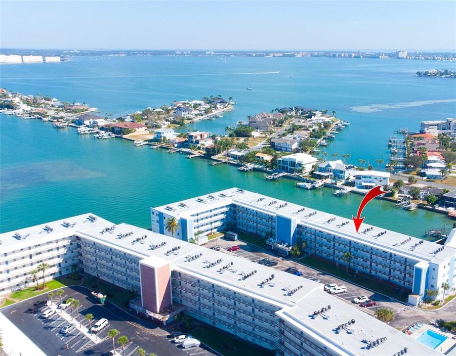 For Sale: $335,000 (2 beds, 2 baths, 1350 Square Feet)