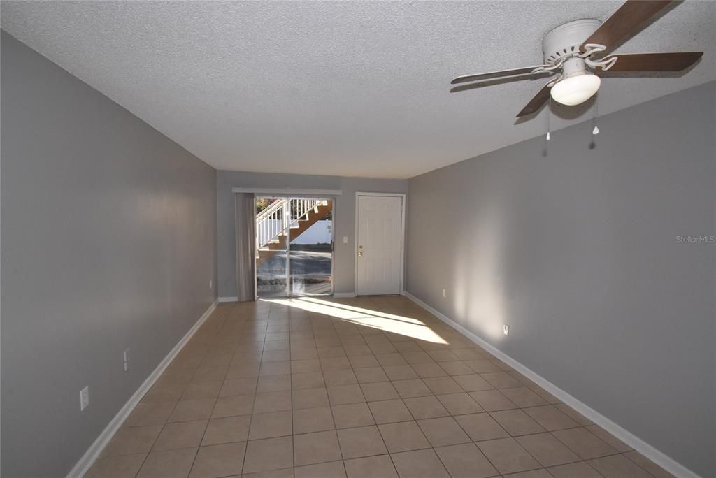 待售: $122,000 (1 贝兹, 1 浴室, 759 平方英尺)