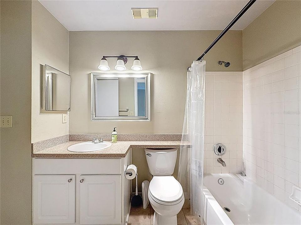 待售: $235,000 (3 贝兹, 2 浴室, 1260 平方英尺)