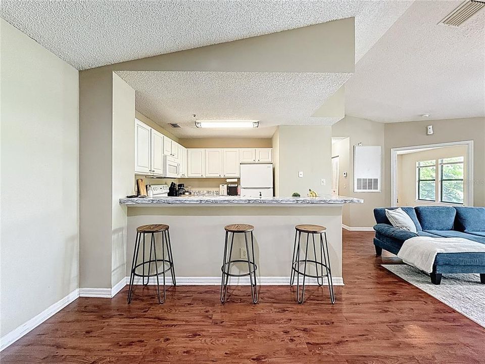 待售: $235,000 (3 贝兹, 2 浴室, 1260 平方英尺)