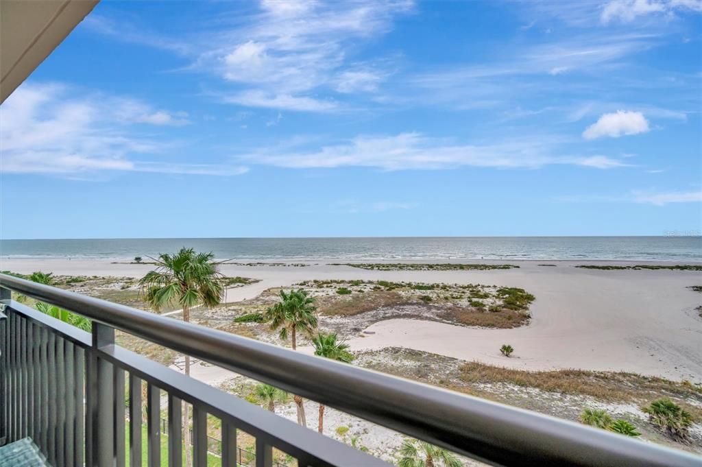 For Rent: $6,000 (2 beds, 2 baths, 1094 Square Feet)