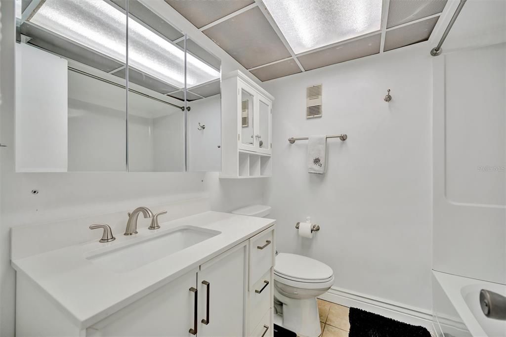 For Rent: $6,000 (2 beds, 2 baths, 1094 Square Feet)