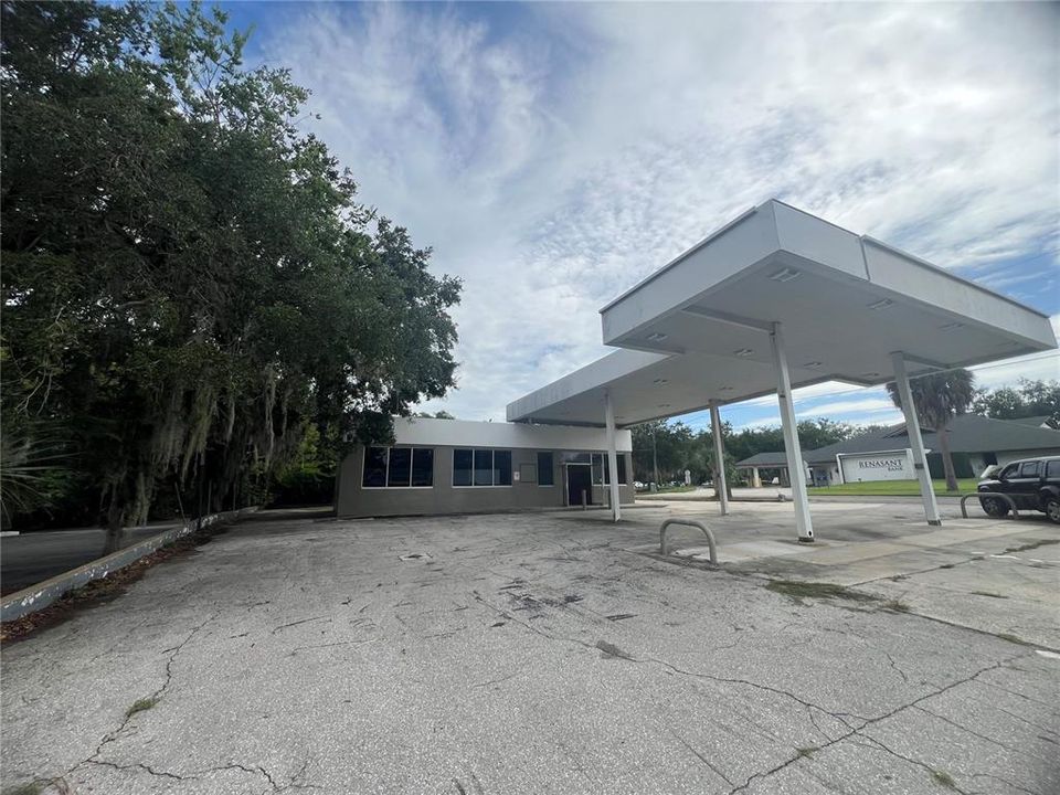 For Sale: $425,000 (0 beds, 0 baths, 3083 Square Feet)