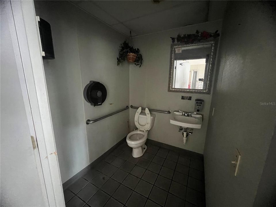 For Sale: $425,000 (0 beds, 0 baths, 3083 Square Feet)