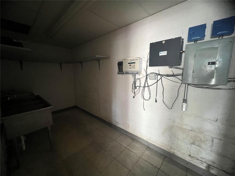 For Sale: $425,000 (0 beds, 0 baths, 3083 Square Feet)