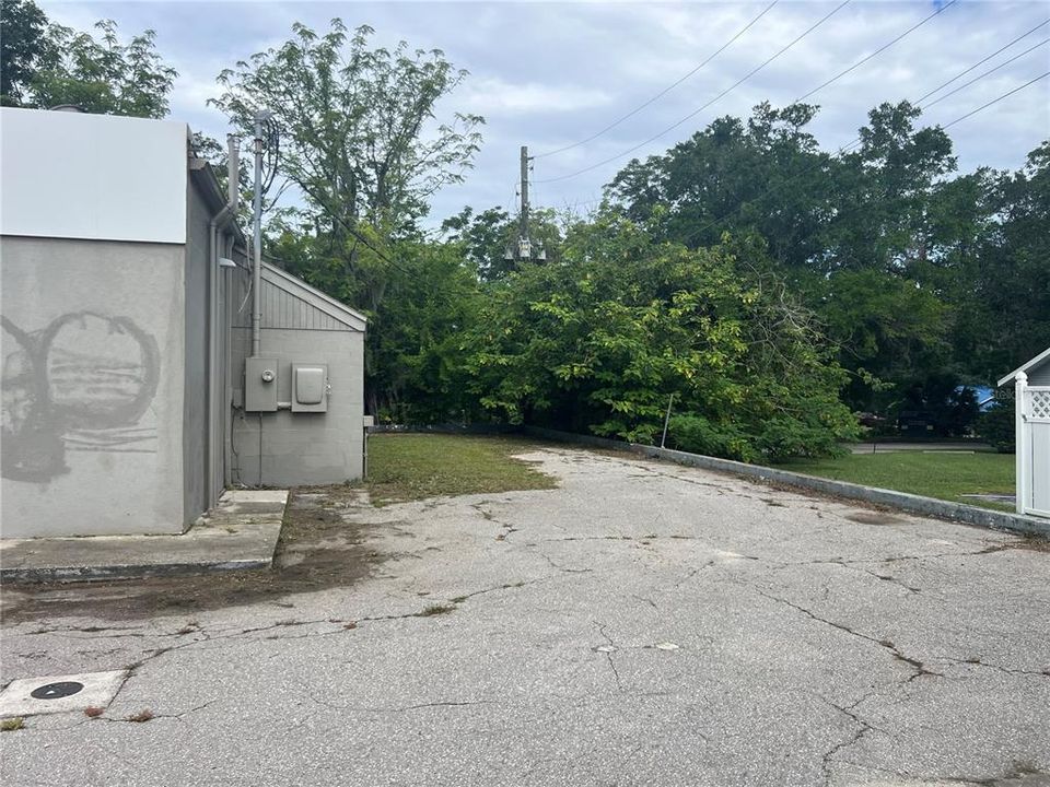 For Sale: $425,000 (0 beds, 0 baths, 3083 Square Feet)