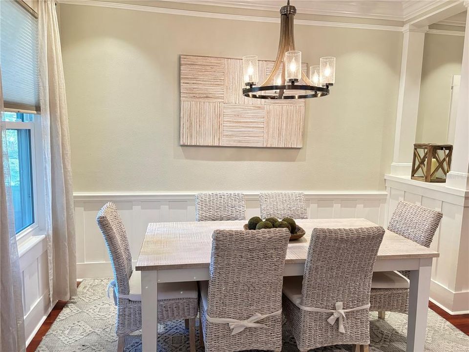 出租: $8,000 (4 贝兹, 3 浴室, 2107 平方英尺)