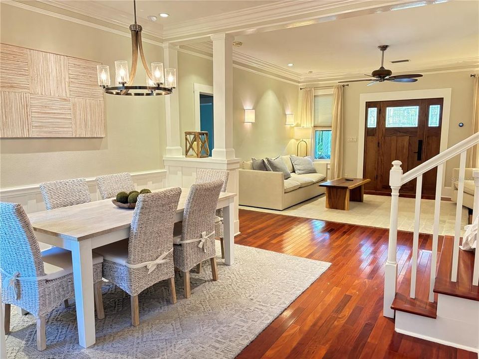 出租: $8,000 (4 贝兹, 3 浴室, 2107 平方英尺)