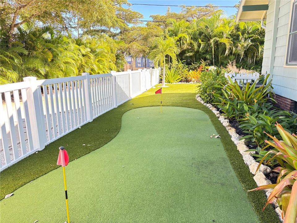 出租: $8,000 (4 贝兹, 3 浴室, 2107 平方英尺)