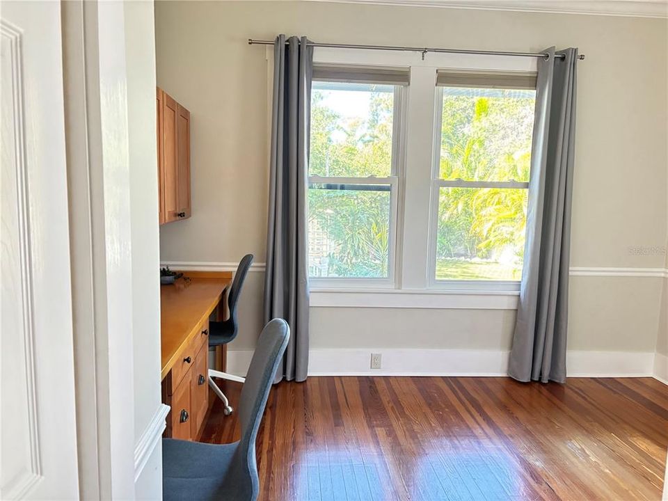 出租: $8,000 (4 贝兹, 3 浴室, 2107 平方英尺)