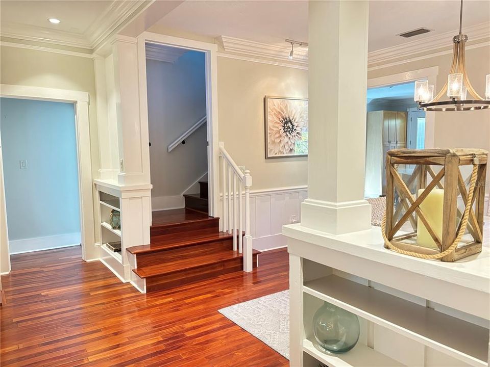 出租: $8,000 (4 贝兹, 3 浴室, 2107 平方英尺)