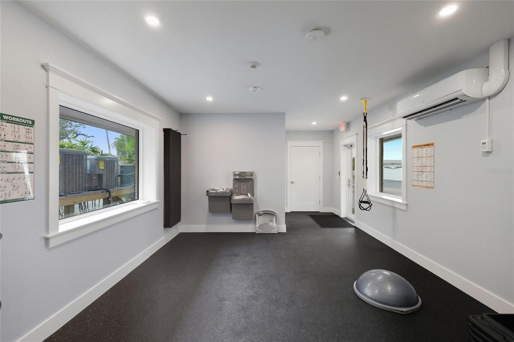 For Sale: $1,195,000 (3 beds, 3 baths, 2865 Square Feet)