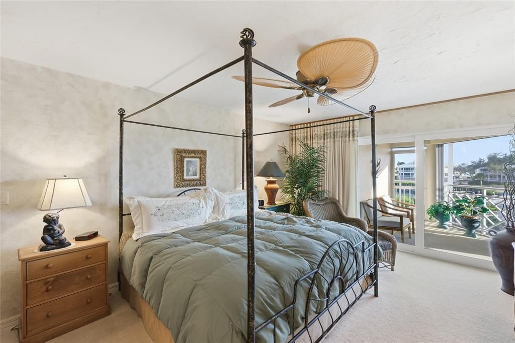 For Sale: $1,195,000 (3 beds, 3 baths, 2865 Square Feet)