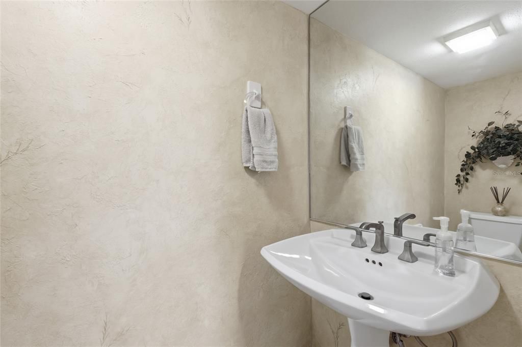 For Sale: $1,195,000 (3 beds, 3 baths, 2865 Square Feet)