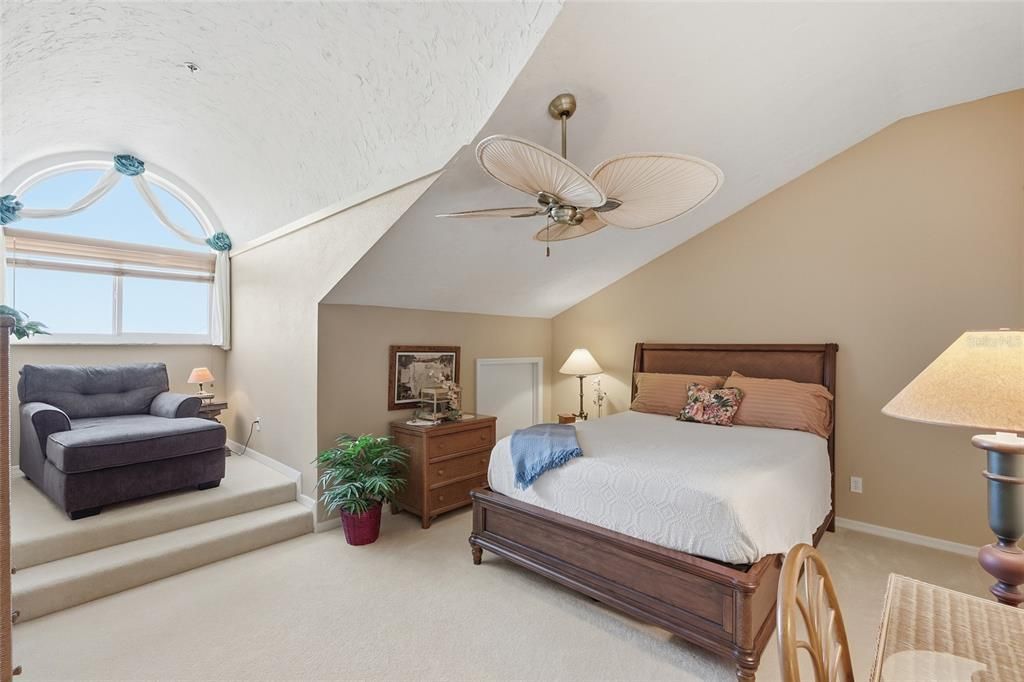 For Sale: $1,195,000 (3 beds, 3 baths, 2865 Square Feet)