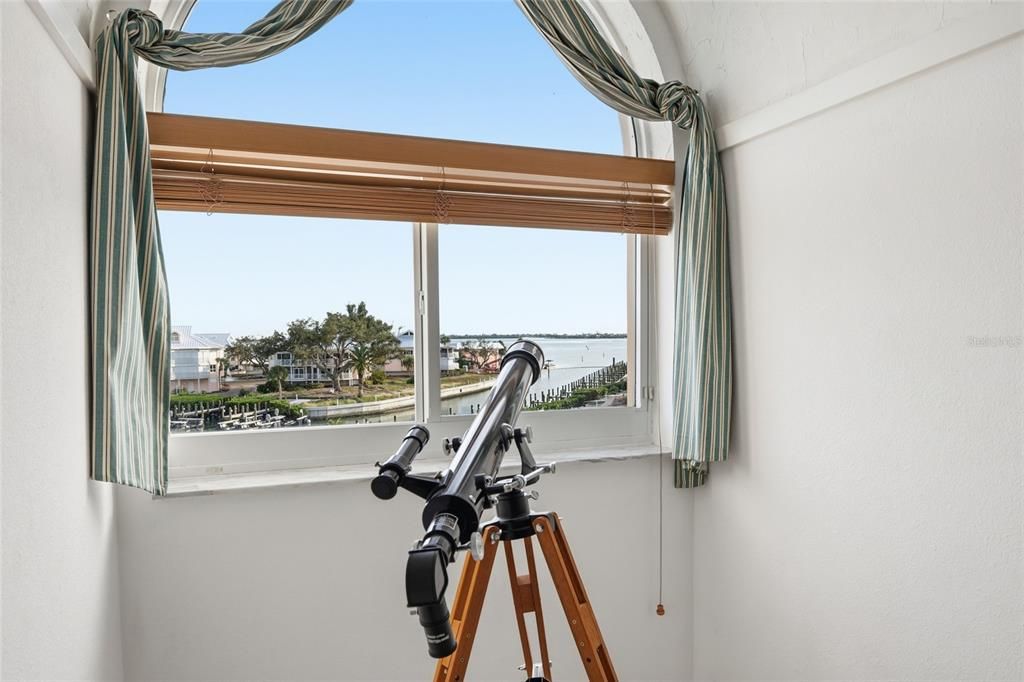 For Sale: $1,195,000 (3 beds, 3 baths, 2865 Square Feet)