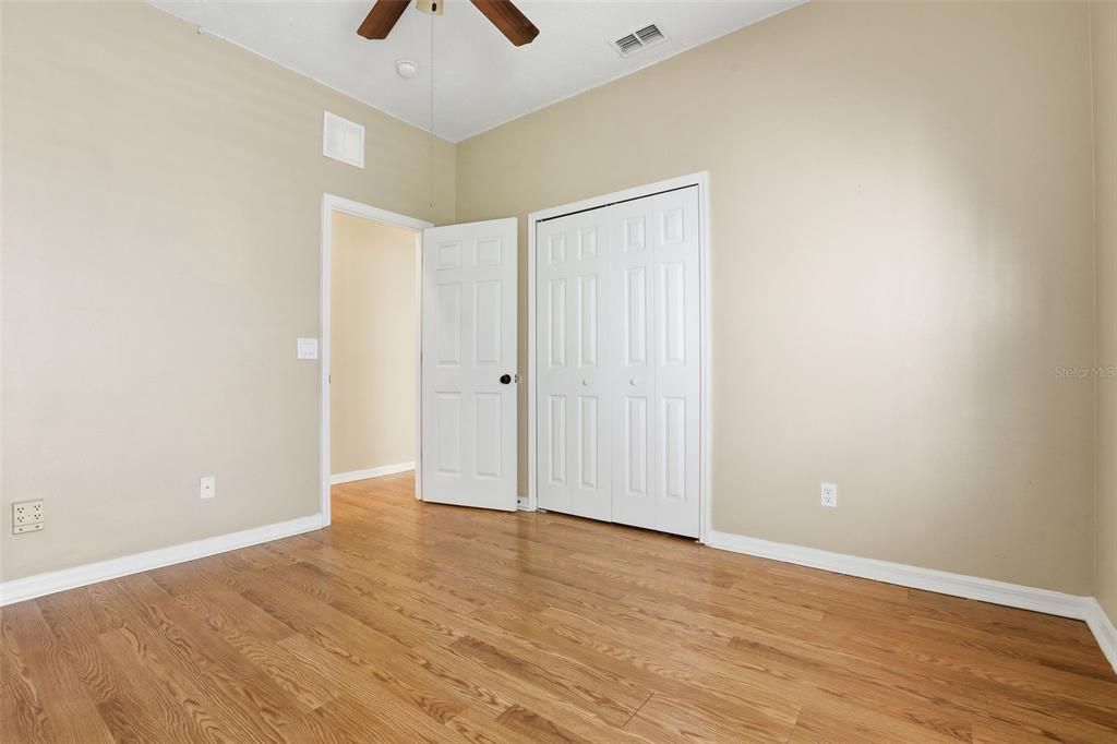 На продажу: $569,000 (5 спален, 3 ванн, 2585 Квадратных фут)