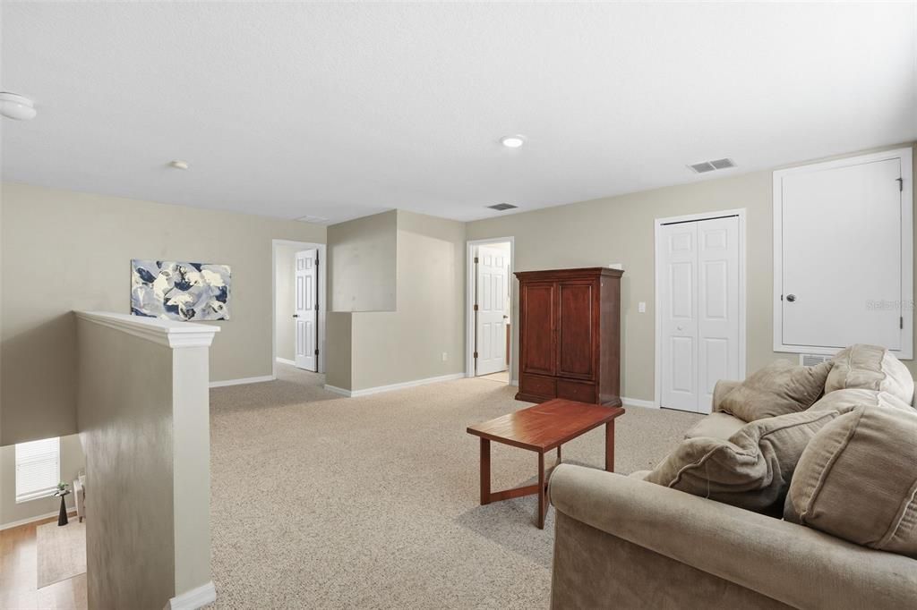 На продажу: $569,000 (5 спален, 3 ванн, 2585 Квадратных фут)